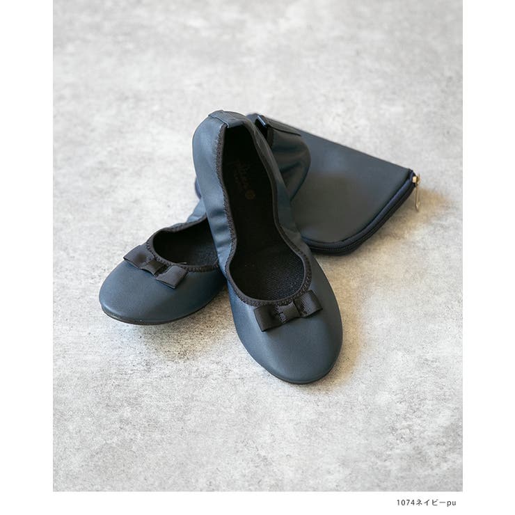 サルバトーレ　フェラガモ黒 フラットシューズ 7号Mサイズ 携帯できるシューズ サルバトーレフェラガモ Salvatore Ferragamo バレエシューズ