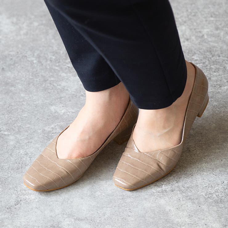 1037グレージュクロコpu | Vカット スクエアトゥ チャンキーヒール | welleg