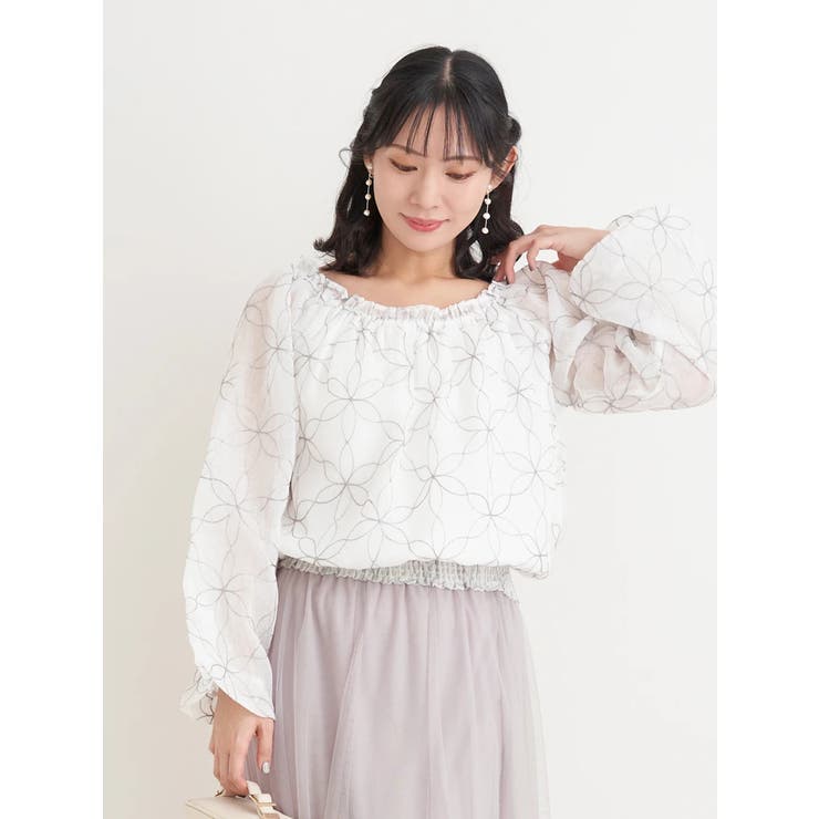 オフホワイト | 【WEB限定】フラワーラメ刺繍オフショルブラウス | Re-J＆SUPURE