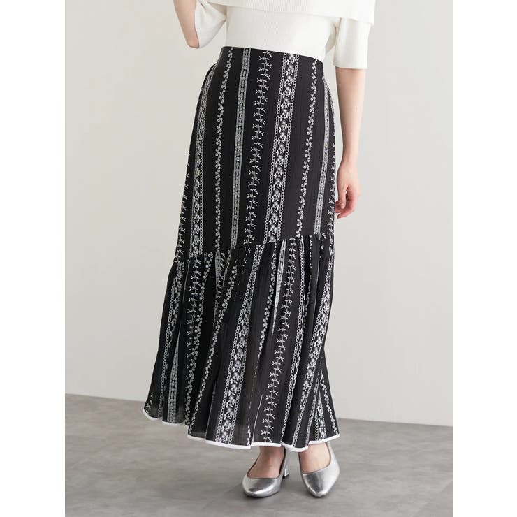 黒 | 刺繍風プリントマーメイドスカート | LUDIC PARK
