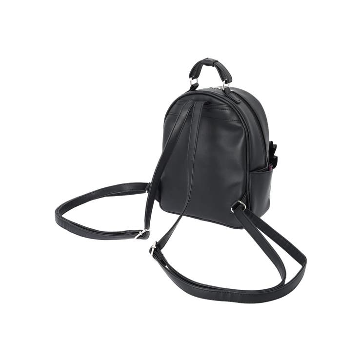 【極美品】FULRAノエミ　リュックサック　黒　レザー　シボ加工　チャーム 極美品】FULRAノエミ リュックサック 黒 レザー シボ加工 チャーム