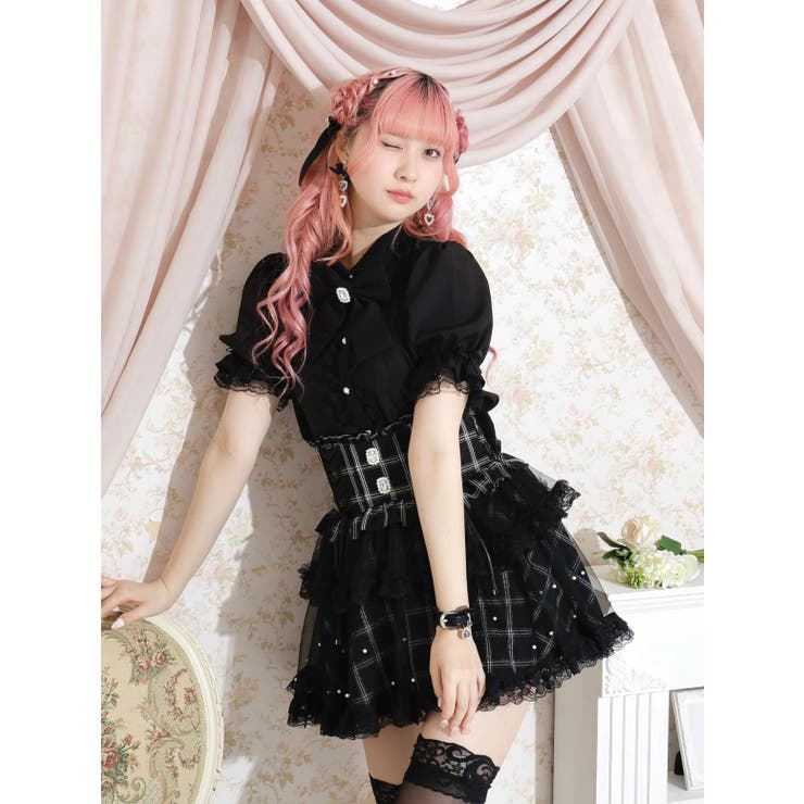 NOEMIE ハートチャームリボンカラーブラウス 黒 ノエミー NOEMIE ハートチャームリボンカラーブラウス （黒