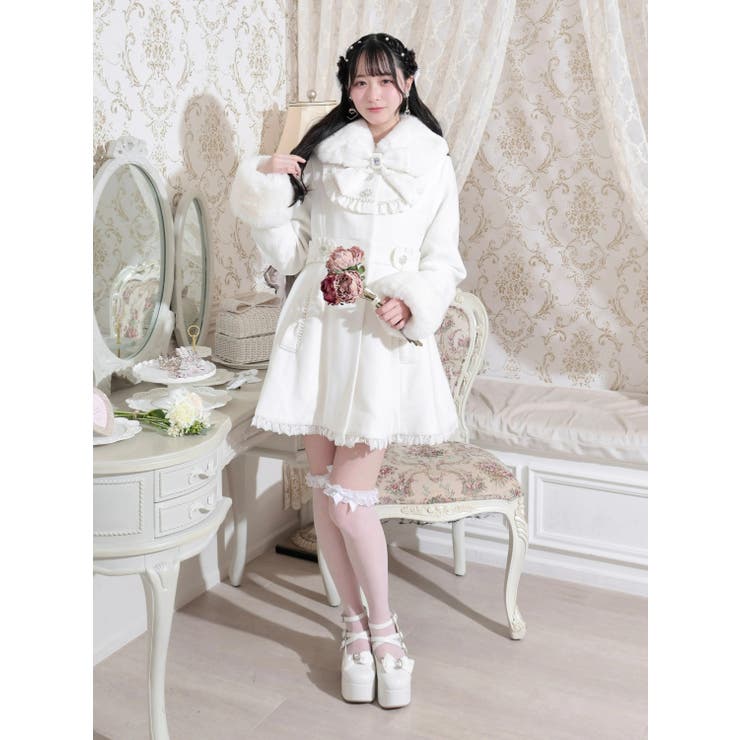 新品タグ付♡ノエミー♡ ヨークフリルドレッシープリンセスコート♡ホワイト♡ ヨークフリルドレッシープリンセスコート[品番：PLMW0015535]｜NOEMIE