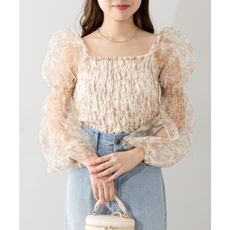 Chico】フォレスト柄シャーリングブラウス[品番：PALW0002136