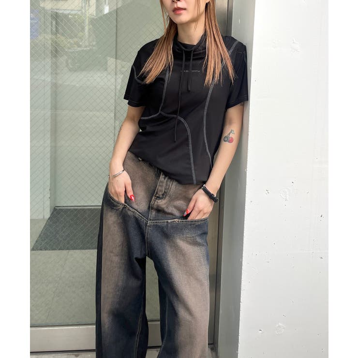 WHO'S WHO gallery】フューチャーロゴハイネックトップス[品番
