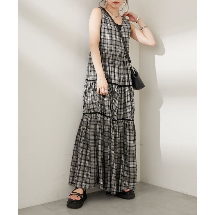 Chico】チェックティアードノースリワンピース[品番