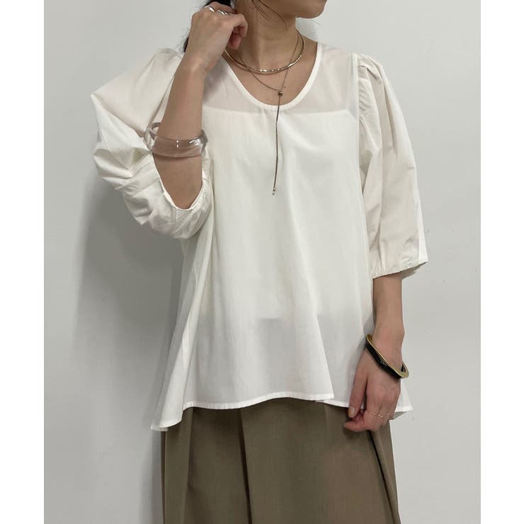 女性らしい上品なデザイン】半袖ボリュームスリーブブラウス