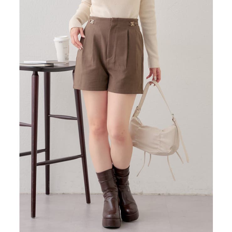 Chico オーバーダブルジャケット・チャーム付タックショートパンツ Chico（チコ）の「【新色&新サイズ追加/セットアップ対応