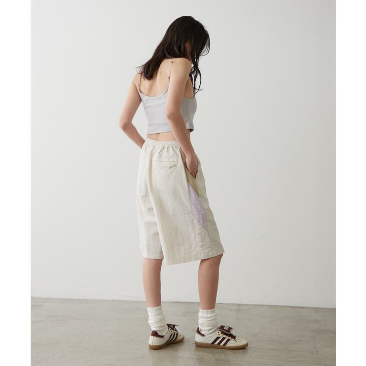 【earthy_】オーガニックコットンカップ付きクロップドVキャミソール | PAL GROUP OUTLET | 詳細画像28 