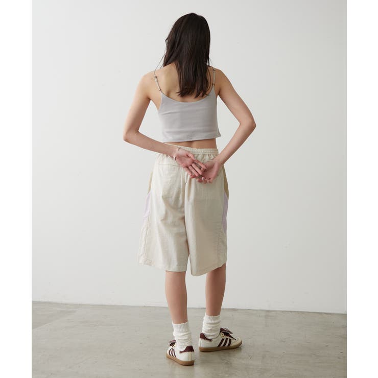 【earthy_】オーガニックコットンカップ付きクロップドVキャミソール | PAL GROUP OUTLET | 詳細画像29 