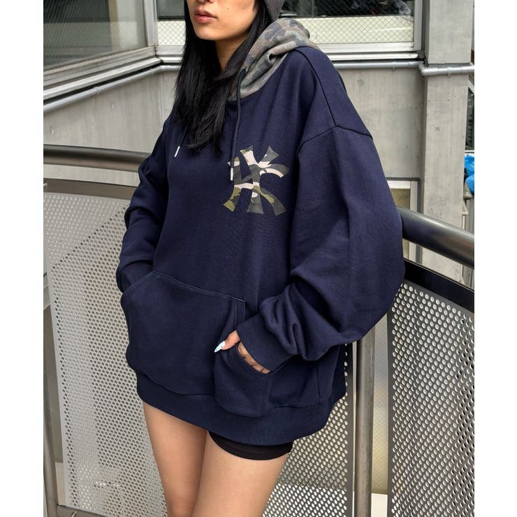 NVY | 【WHO'S WHO gallery】KOOKYN KYカモ柄切り替えフーディ | PAL GROUP OUTLET