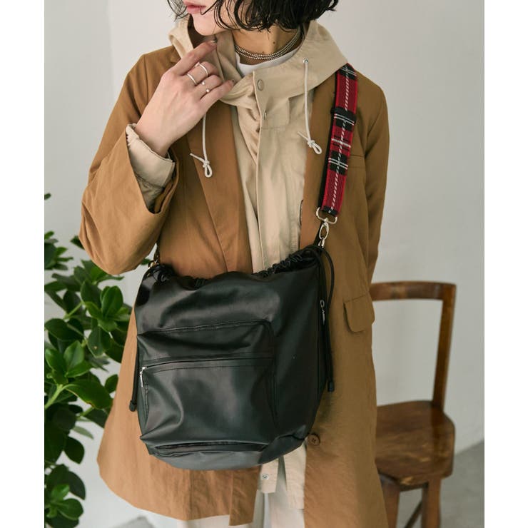 BK | 【ear PAPILLONNER】アウトポケット巾着ショルダー | PAL GROUP OUTLET