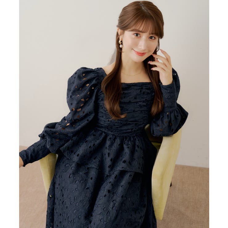 BKNVY | 【Chico】パワショルレースペプラムOP | PAL GROUP OUTLET