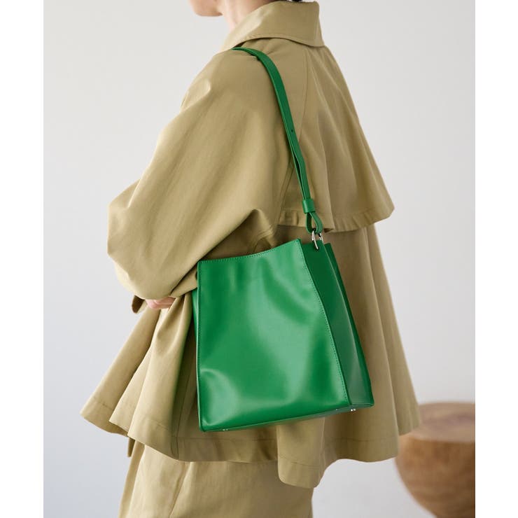 GR | 【RIVE DROITE】スムース牛革スクエアショルダー | PAL GROUP OUTLET