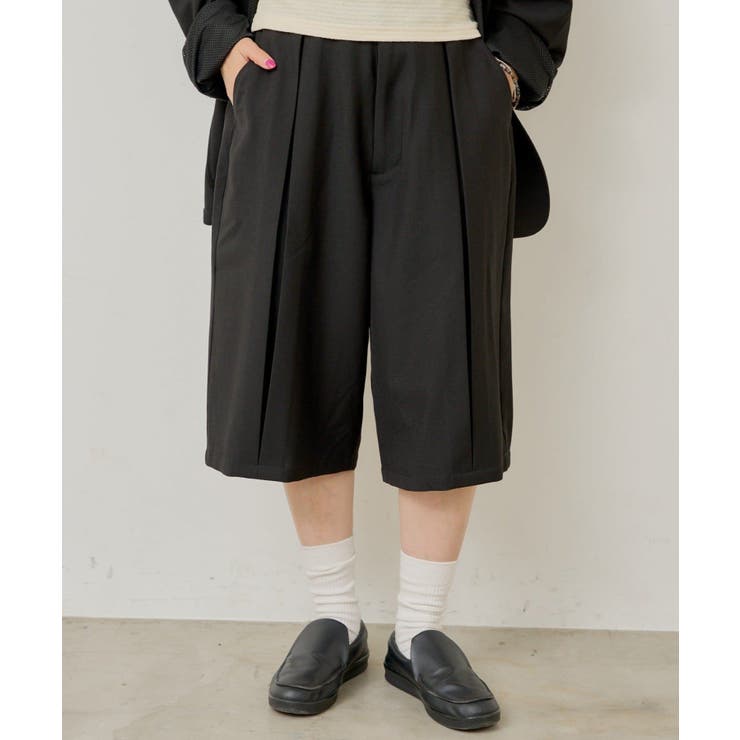 BLK | 【Kastane】BOX PLEATS SHORT PANTS | PAL GROUP OUTLET
