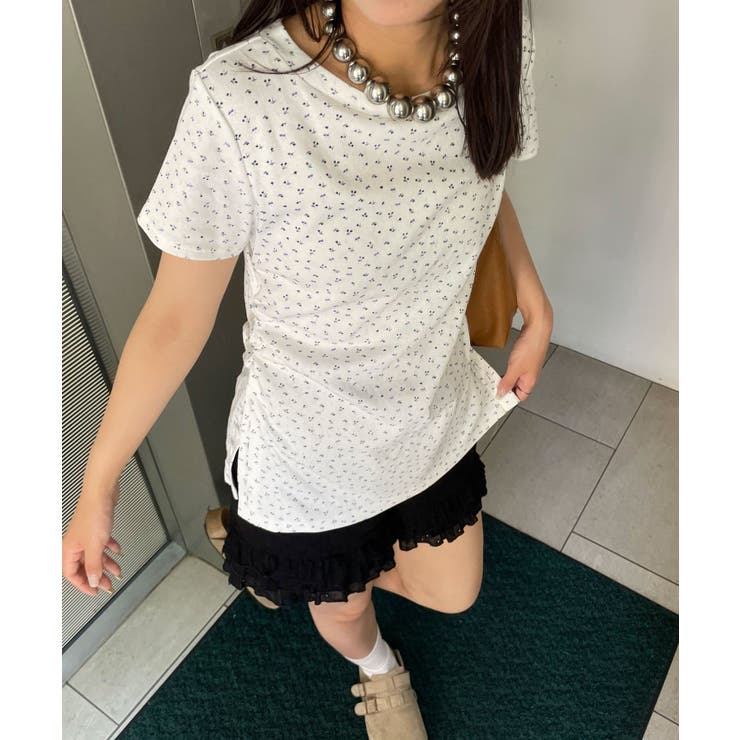 WHT | 【Ciaopanic】小花柄サイドボタントップス | PAL GROUP OUTLET