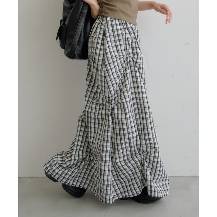 BLK | 【Kastane】フラワータックロングスカート | PAL GROUP OUTLET