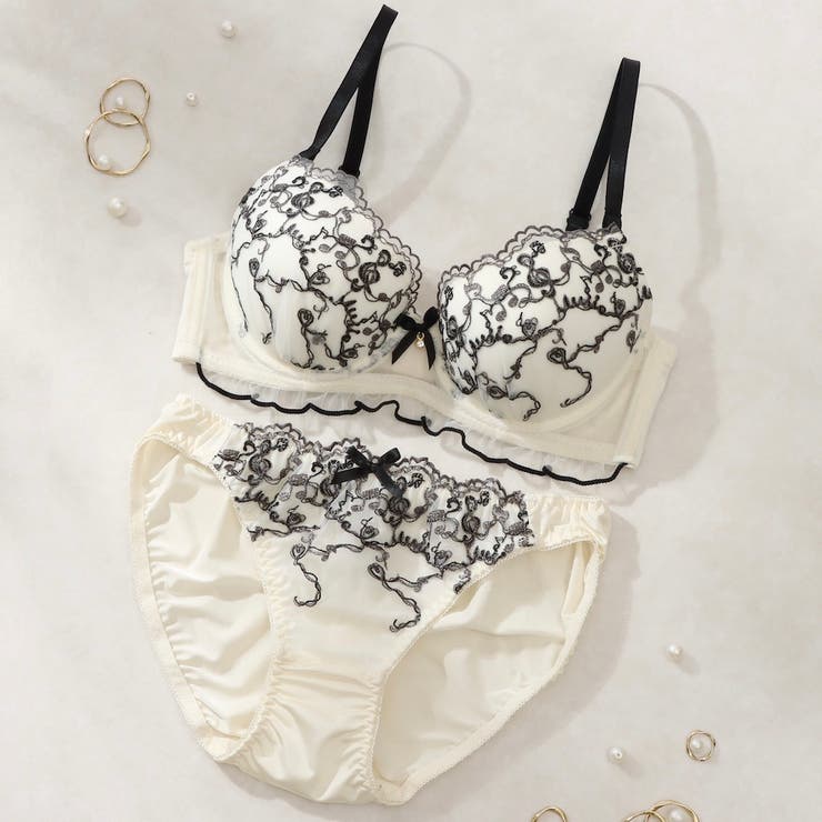 アイボリー | クラシカルメロディ３/４モールドカップブラ＆ショーツ | palissee