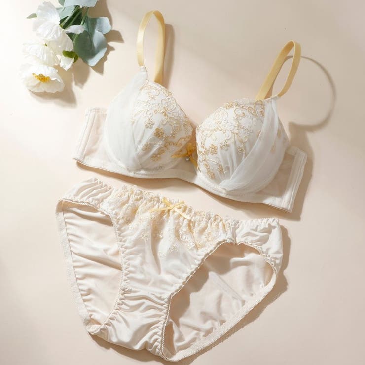 アイボリー | パピヨンフラワー３/４モールドカップブラ＆ショーツ | palissee