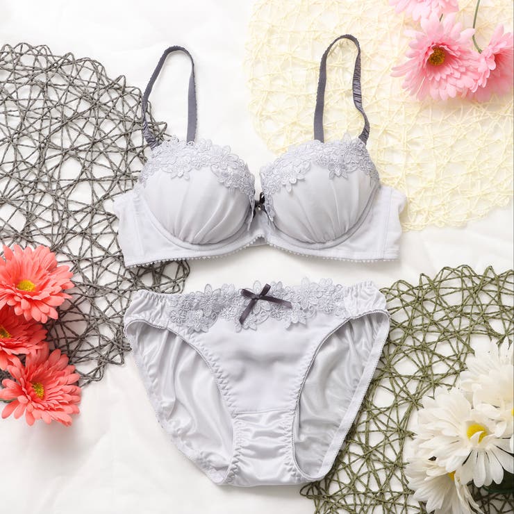 EFカップ】ガーリーフラワーケミカル 3/4カップブラ＆ショーツ [品番