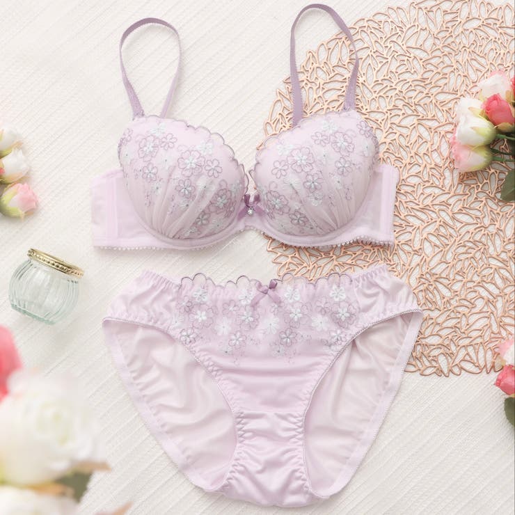 パープル | ふんわりフラワーレース ３/４カップブラ＆ショーツ  | palissee