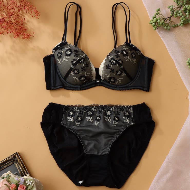 ブラック | フラワーレースレースストラッピー  ３/４カップブラ＆ショーツ  | palissee