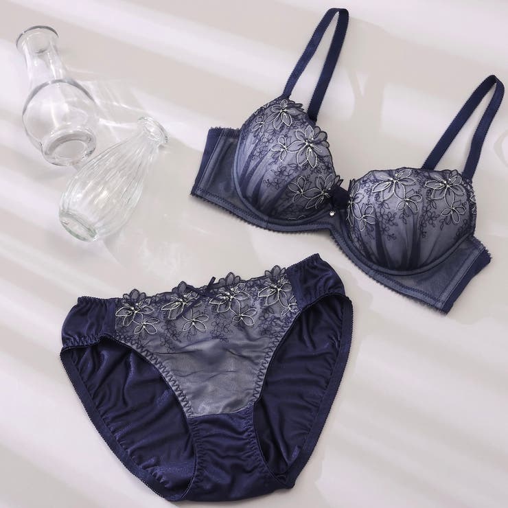 ネイビー | フルールアティラン ３/４カップブラ＆ショーツ  | palissee