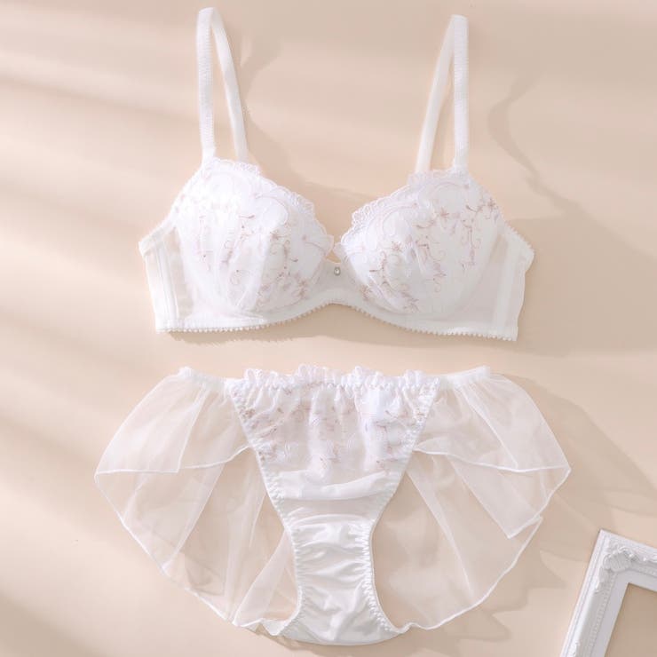 オフホワイト | プリューム３/４カップブラ＆ショーツ  | palissee