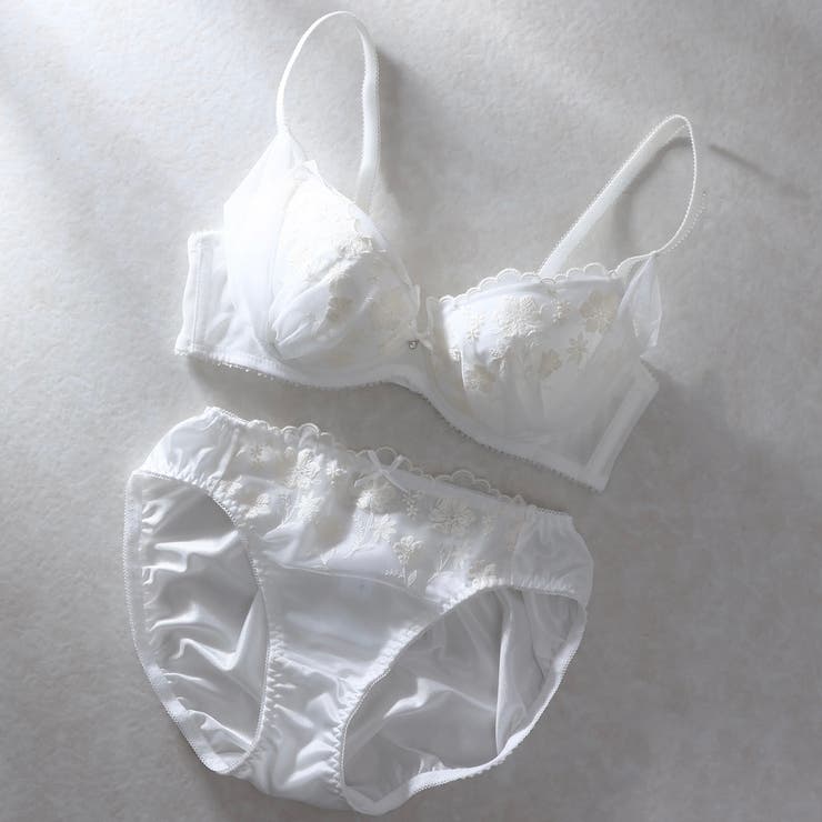 オフホワイト | フェアリーブーケ ３/４カップブラ＆ショーツ  | palissee
