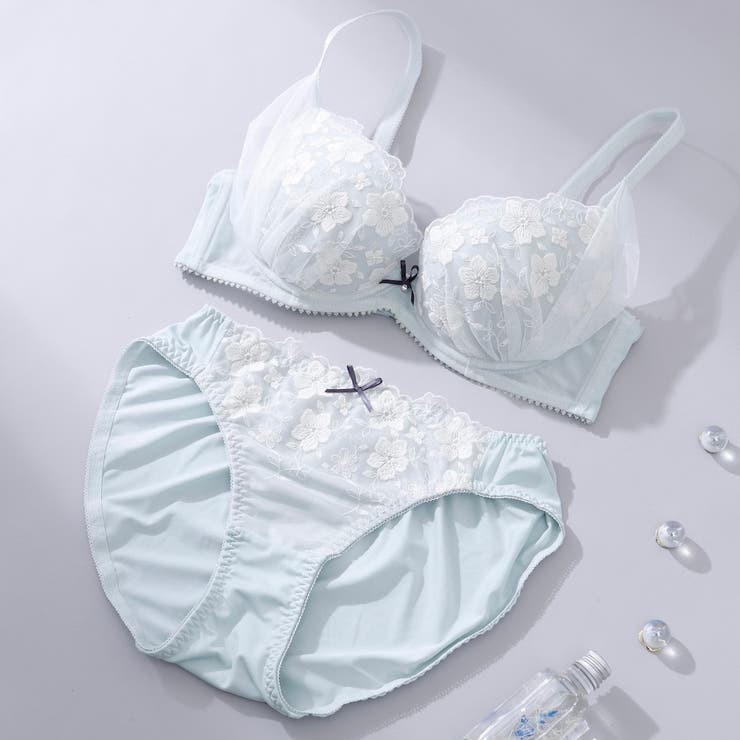 カーキ | フラッフィーチュール３/４カップブラ＆ショーツ  | palissee