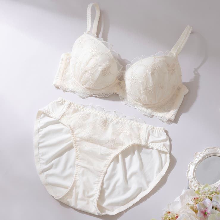 アイボリー | 【EFカップ】アザレアラメレース３/４カップブラ＆ショーツ  | palissee