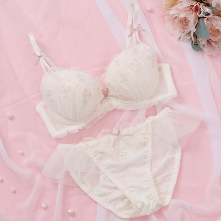 アイボリー | フリルスカラップ３/４カップブラ＆ショーツ  | palissee
