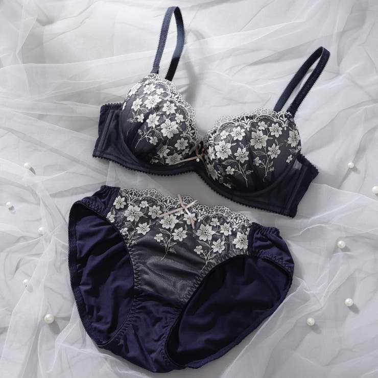 ネイビー | クラシカルガーデン３/４カップブラ＆ショーツ  | palissee