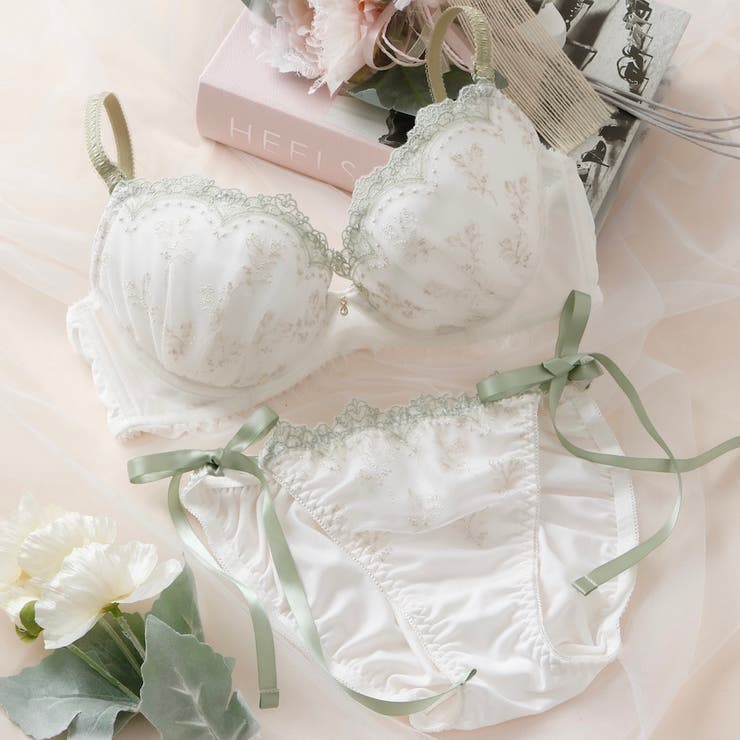アイボリー | ミニョンブーケ３/４カップブラ＆ショーツ  | palissee