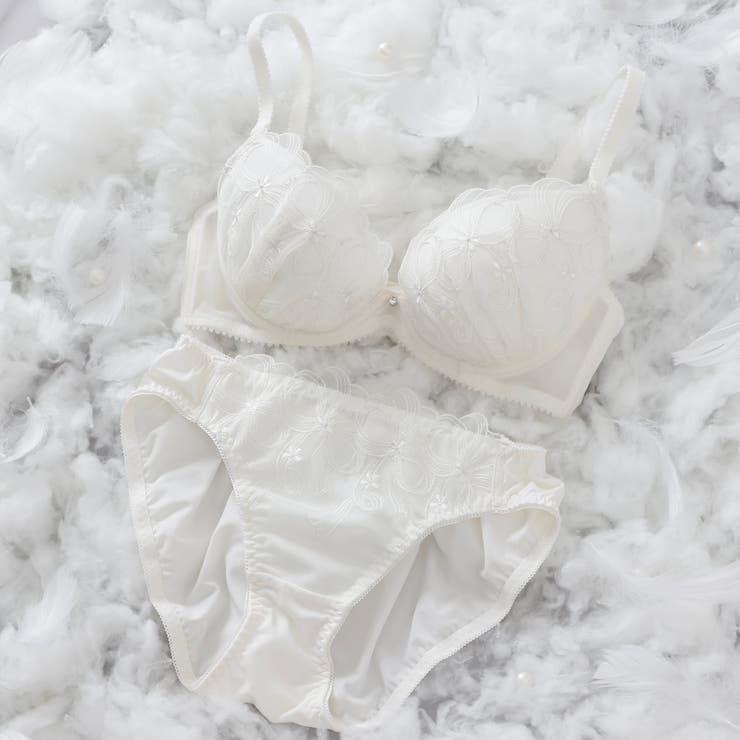 アイボリー | ル・ヌーリュバン ３/４カップブラ＆ショーツ  | palissee