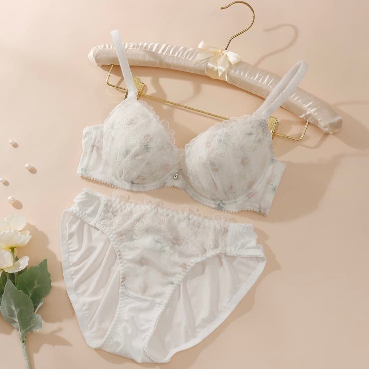 アイボリー | マーリュエット３/４カップブラ＆ショーツ  | palissee