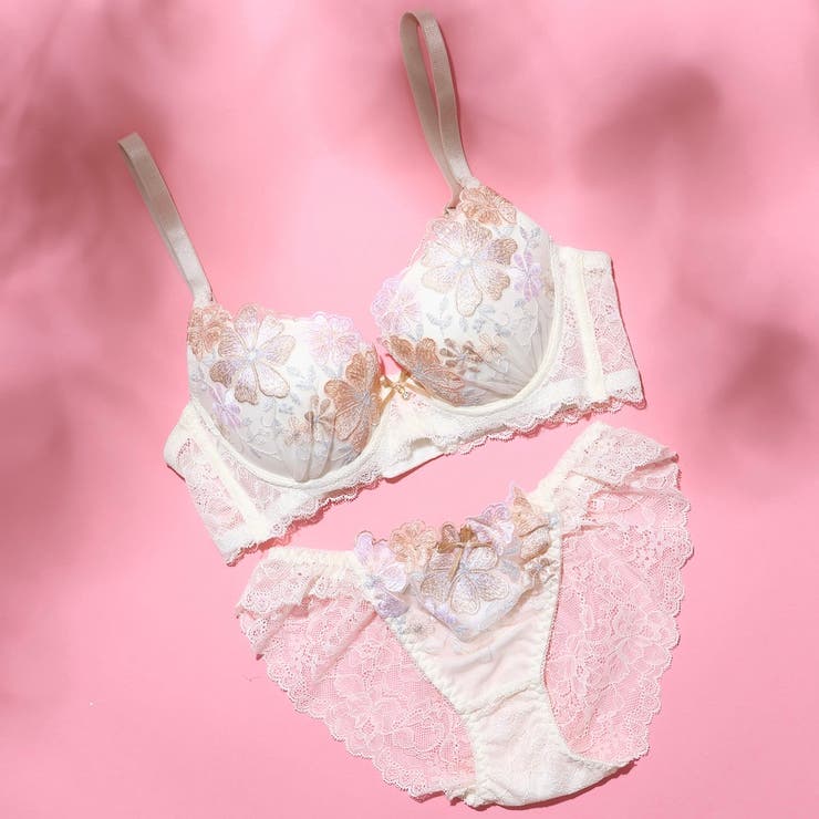 アイボリー | フェミニン大花刺繍３／４モールドカップブラ＆バックレースショーツ  EF | palissee