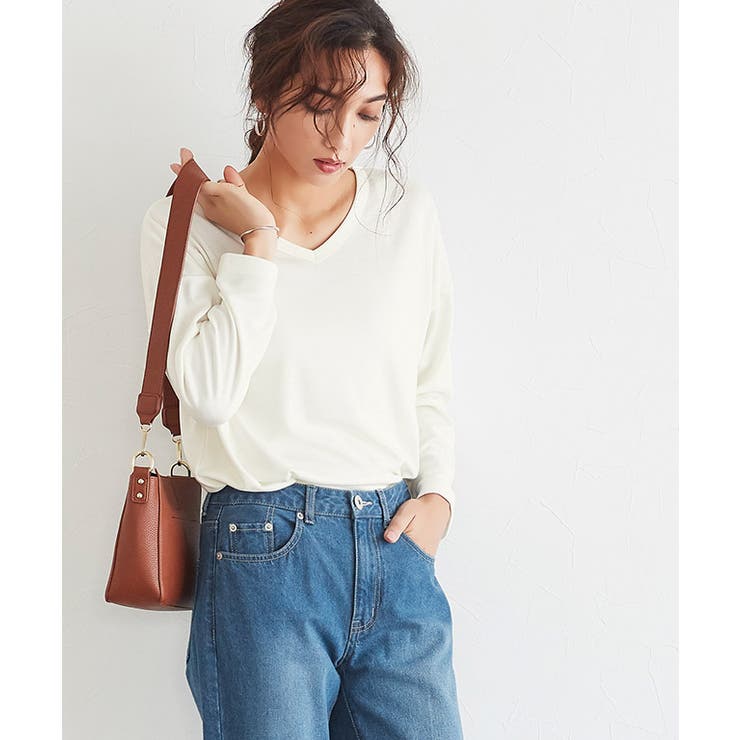 オフホワイト | サイドスリットVネックロンT ロンT ロングTシャツ カットソー Tシャツ | Pierrot