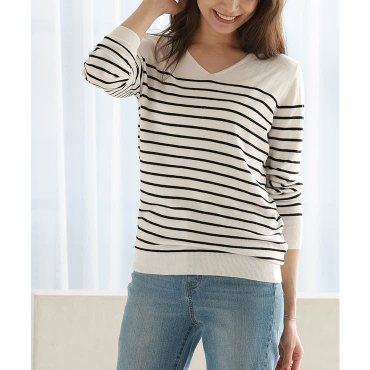 オフホワイト×ブラック | Vネックシルクタッチウォッシャブルニット ニット 選べるネック | Pierrot