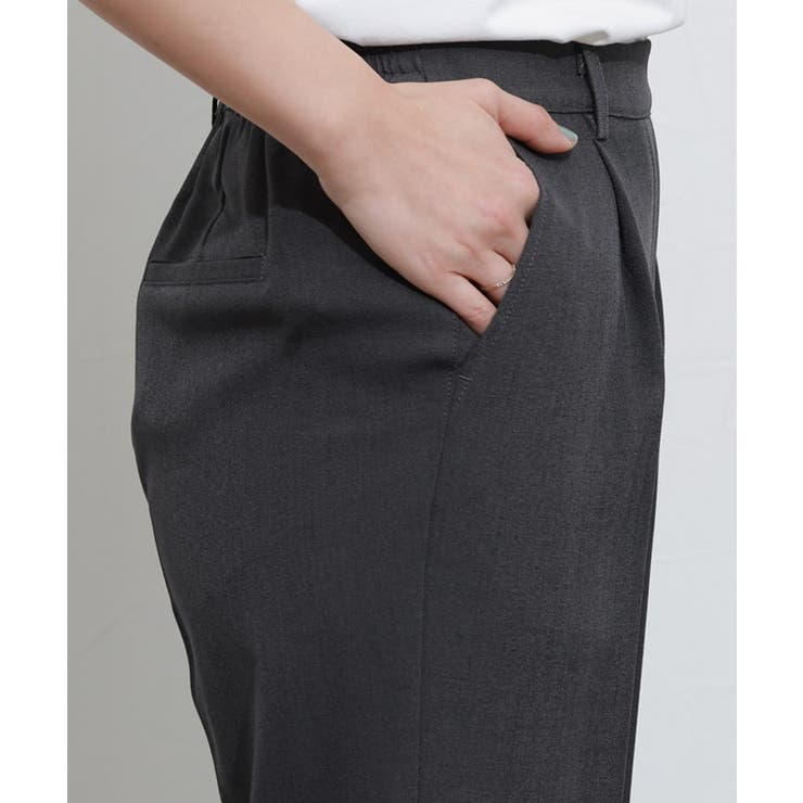 接触冷感高見えゆるテーパードパンツ