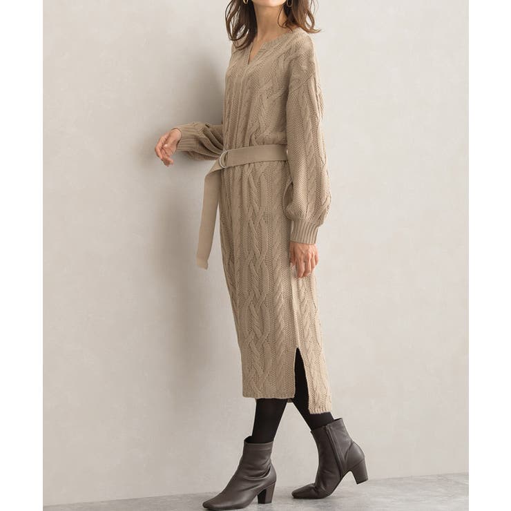 ケーブル編みキーネックニットワンピース ワンピース ケーブルニット