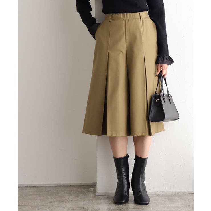 【試着のみ】PINUE ピヌエ　フレアパンツ　ブラック　Sサイズ　タグ付き PINUE 2023 Winter Collection】 オンラインショップにて販売中