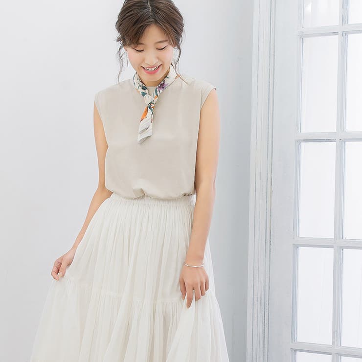 グレージュ | ノースリーブトップスノースリーブ トップス クルーネック タンクトップ | Pierrot