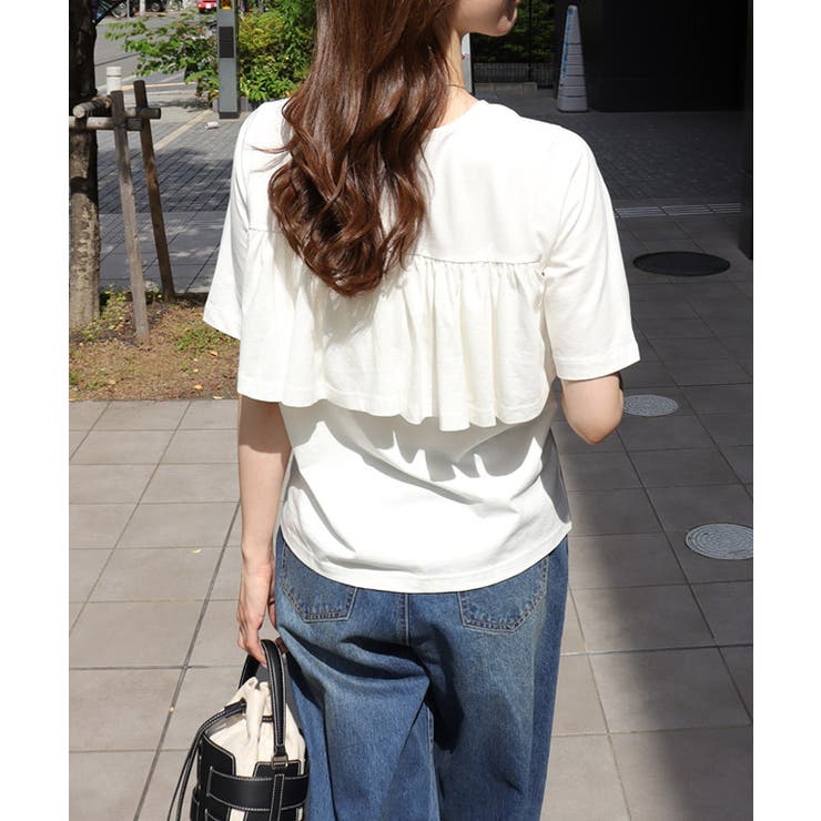 オフホワイト | バックフレアデザインTシャツ Ｔシャツ バックフレア | Pierrot