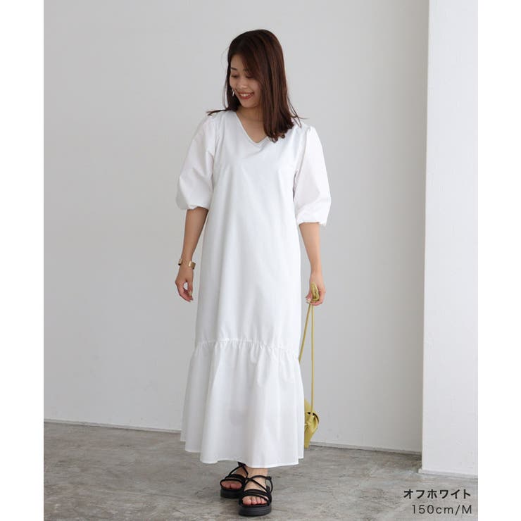 パフスリーブ 膝下ワンピース ホワイト ウエストベルト3050809 Pierrot限定サイズ】パフスリーブロングニットワンピース