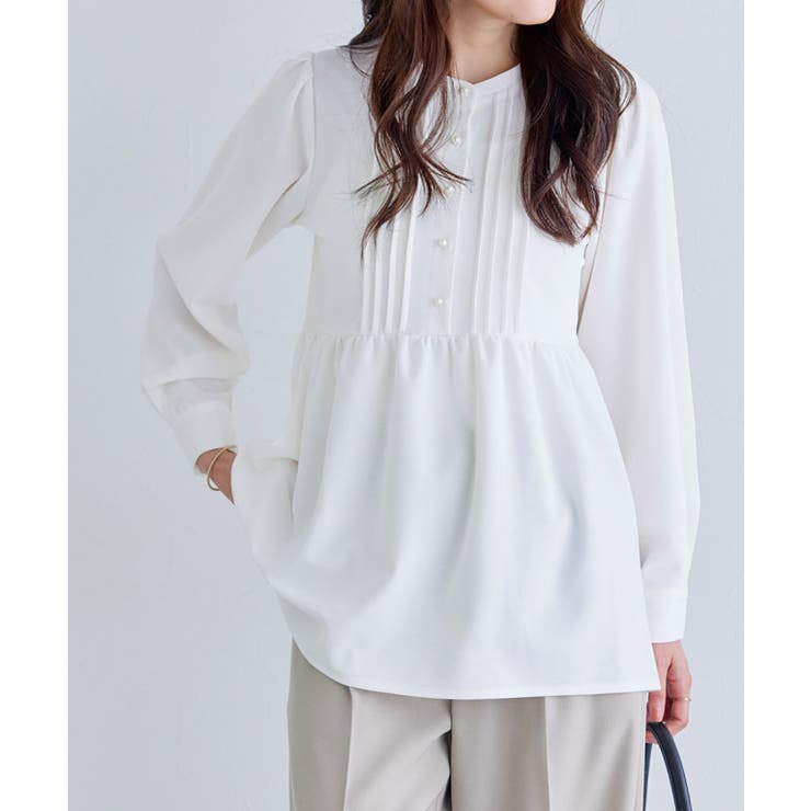 オフホワイト | ピンタックパールフレアTブラウス ブラウス 伸縮性 | Pierrot