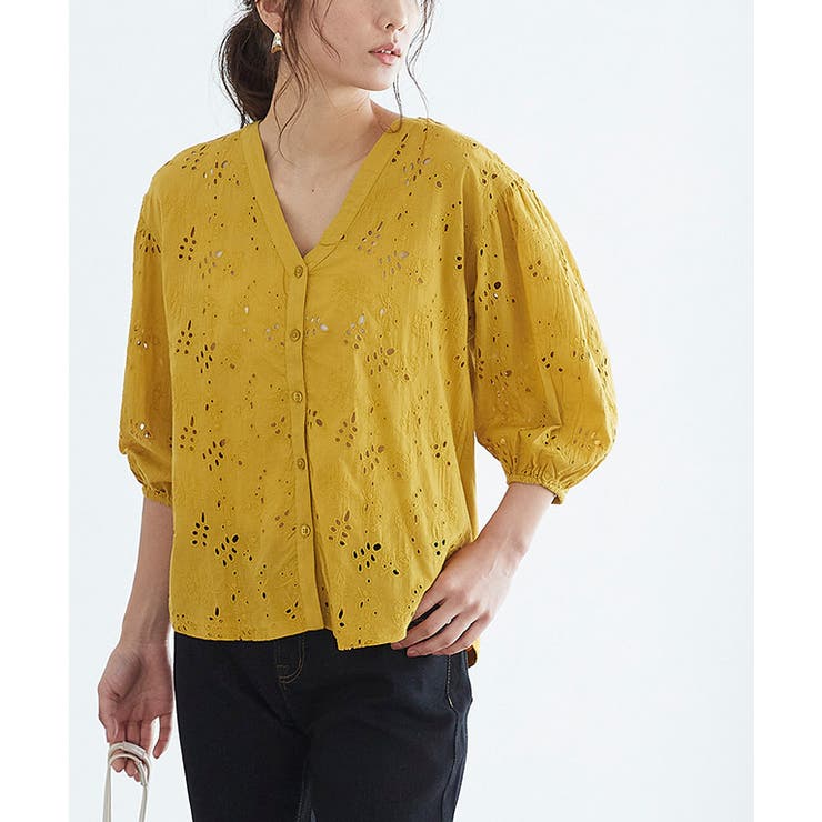 マスタードイエロー | カット刺繍ノーカラーブラウス ブラウス 綿100 コットン ノーカラー 刺繍 | Pierrot