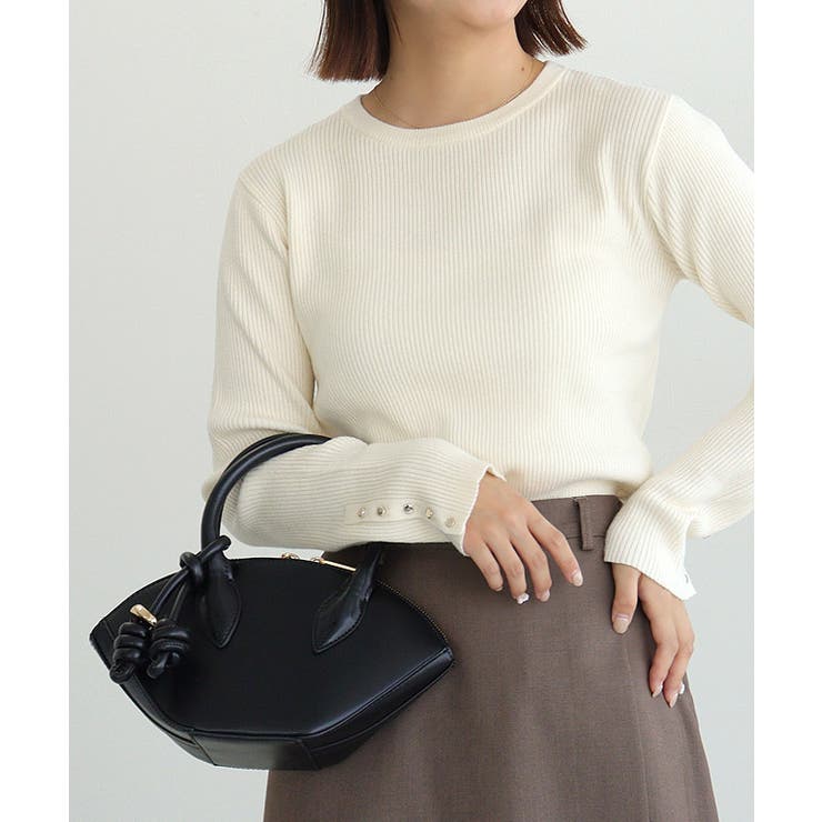 B/アイボリー | 選べるデザイン袖ボタンリブニット ニット パール | Pierrot