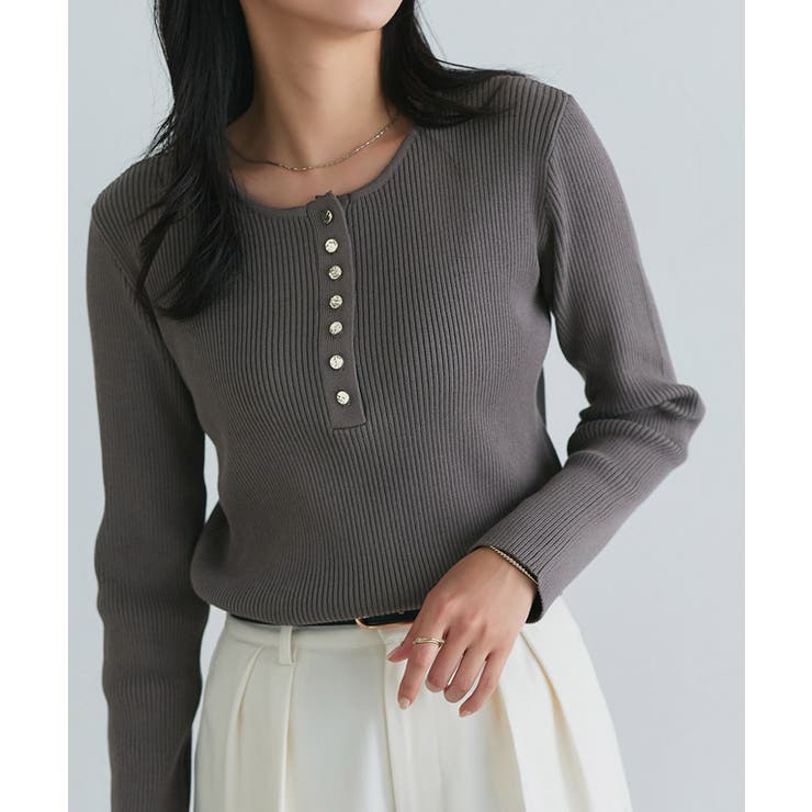 チャコール | 多機能ゴールドボタンヘンリーネックニット 抗菌 UVカット | Pierrot