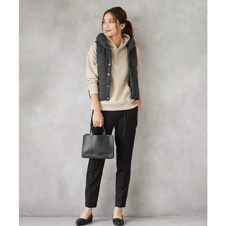 グレー ダウンベスト ショールカラー ダウンベストを使った「ショールカラー」の人気ファッション